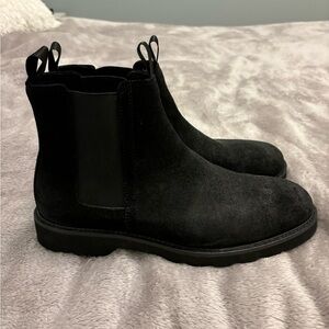 Men’s suede chelsea boots